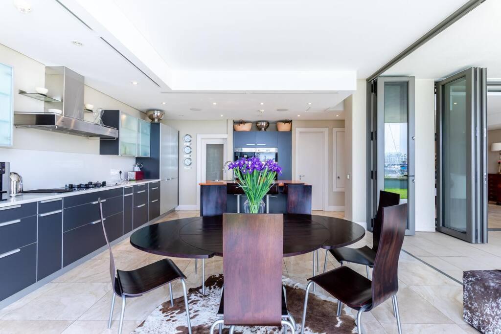 Apartment Outstanding V&a Marina Waterfront